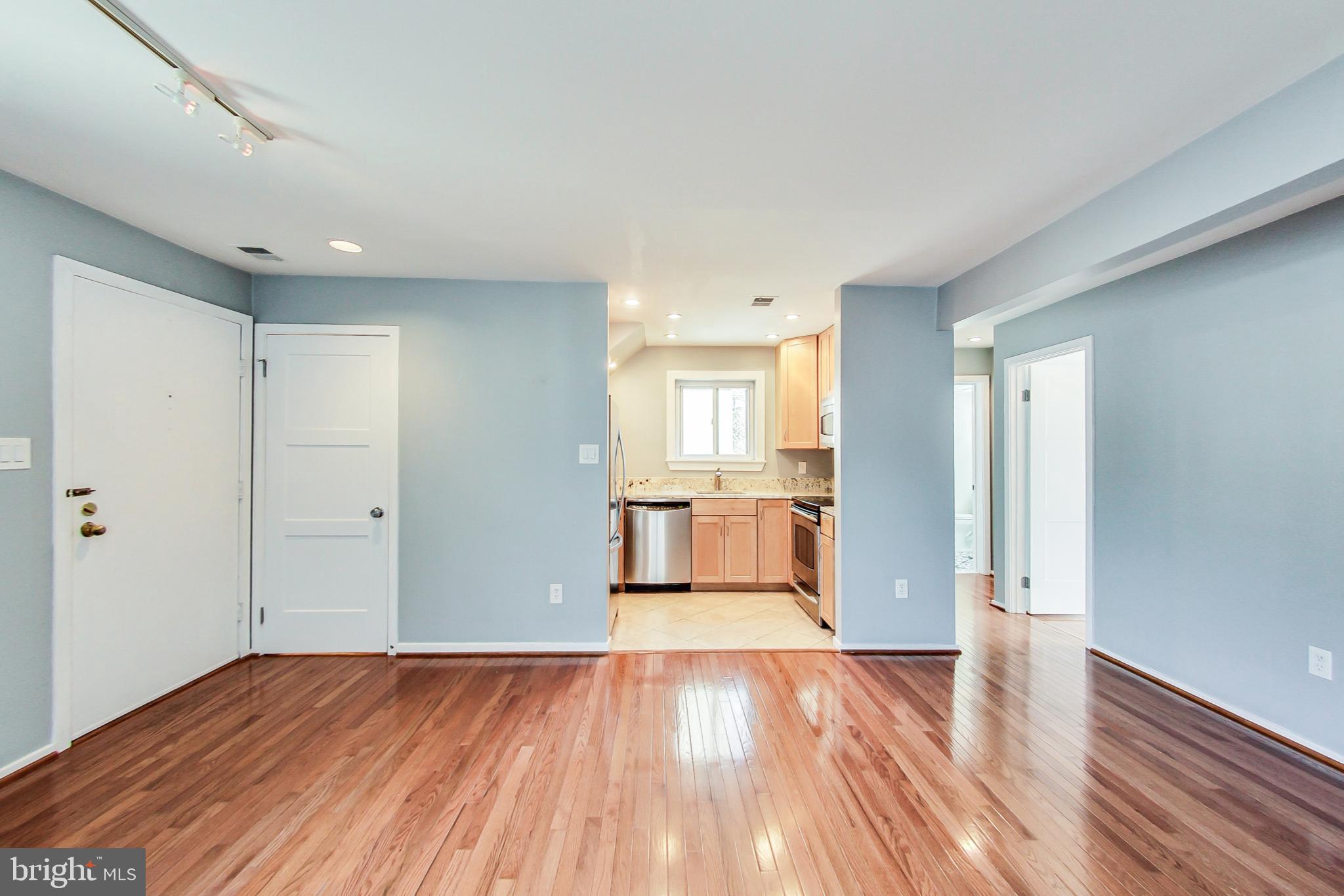 CITY COMMONS - Residential Lease