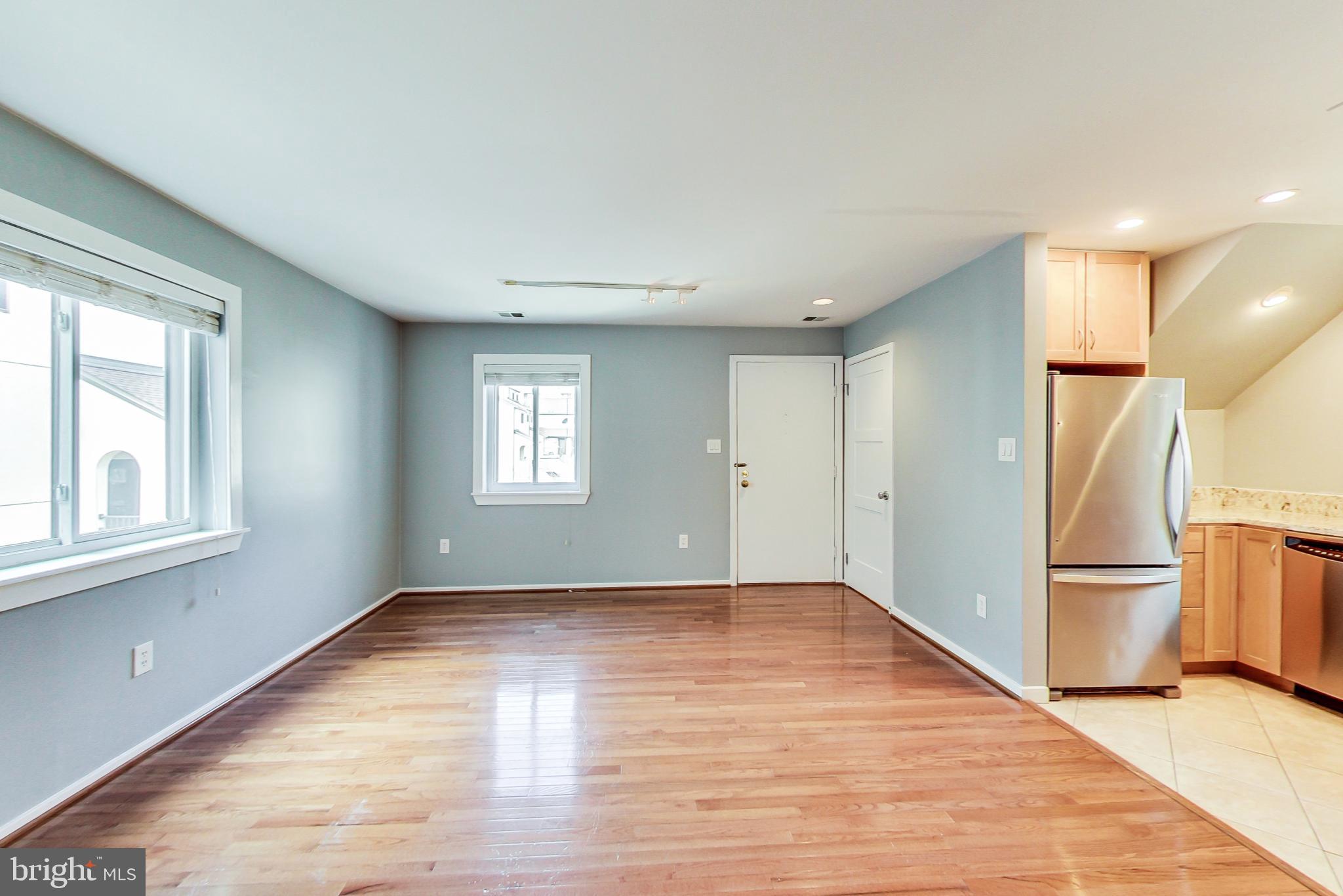 CITY COMMONS - Residential Lease