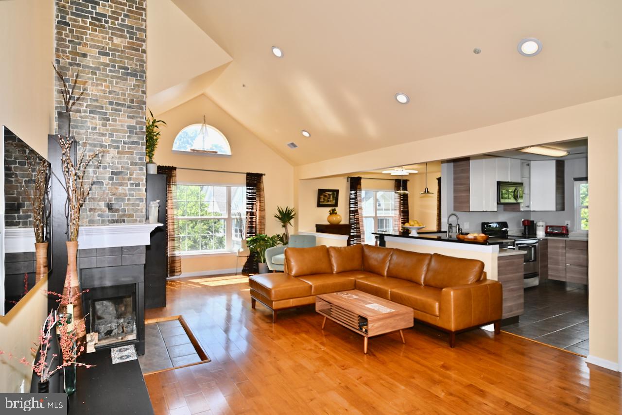 KENTLANDS RIDGE - Residential