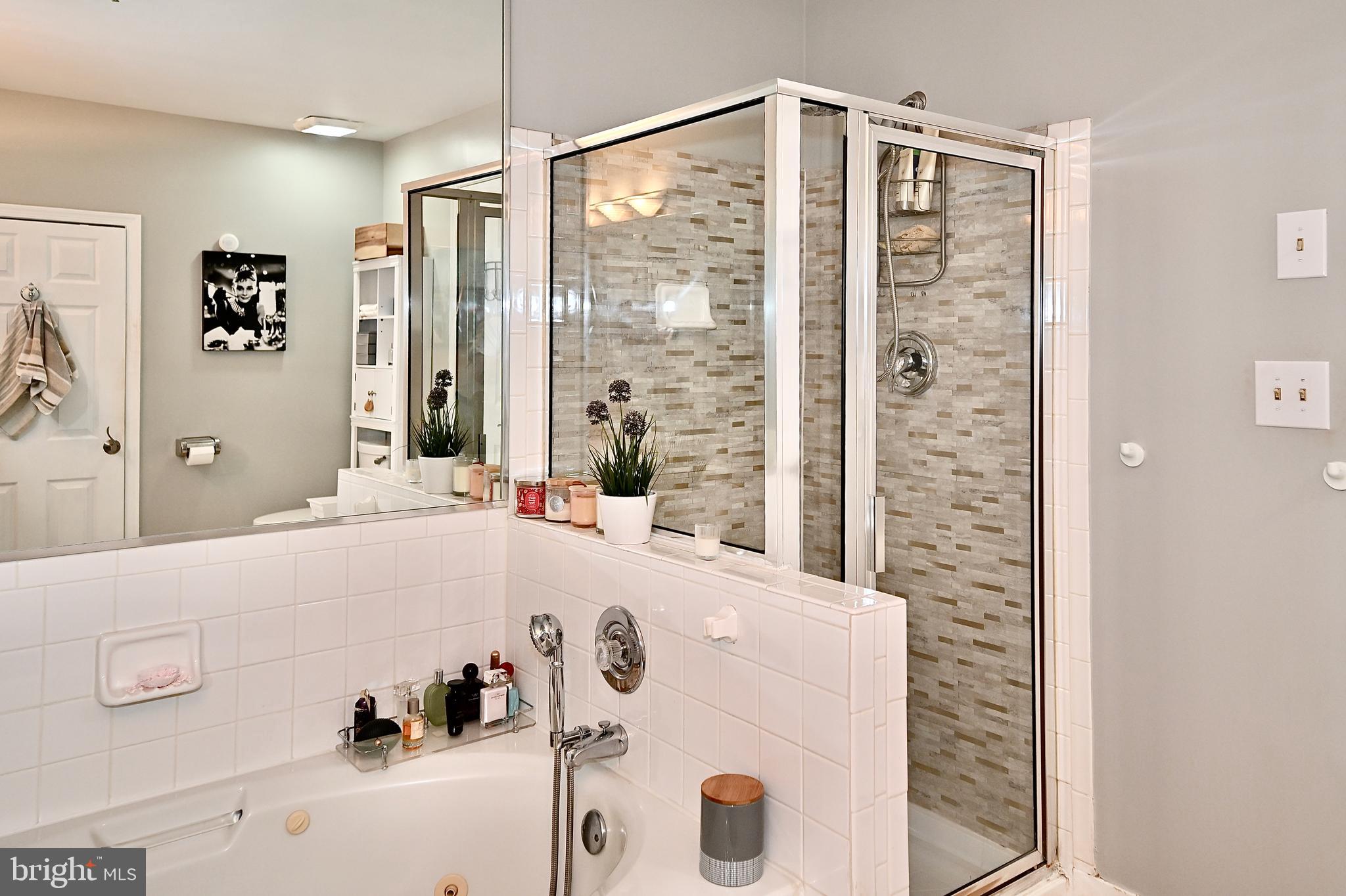 KENTLANDS RIDGE - Residential