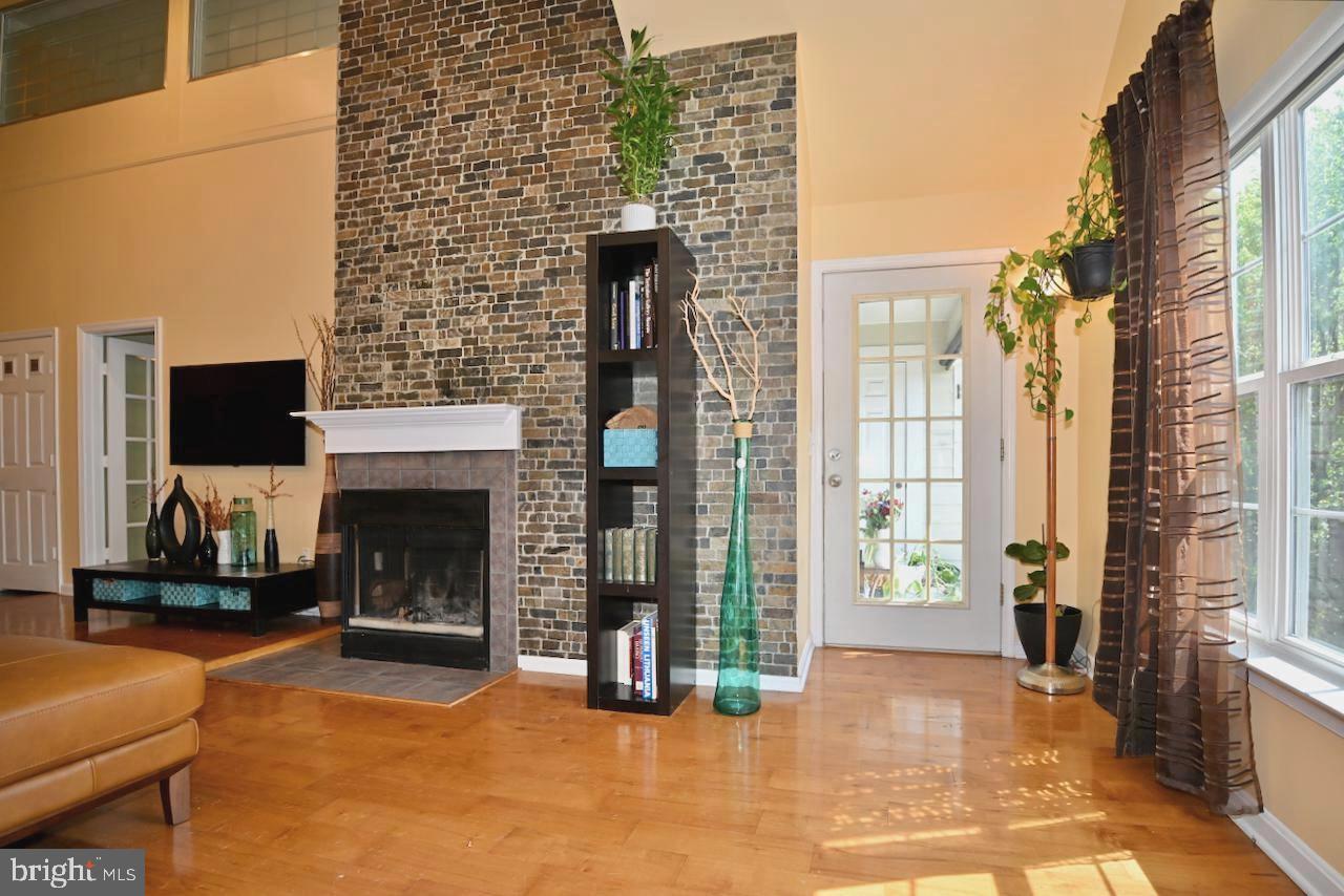KENTLANDS RIDGE - Residential