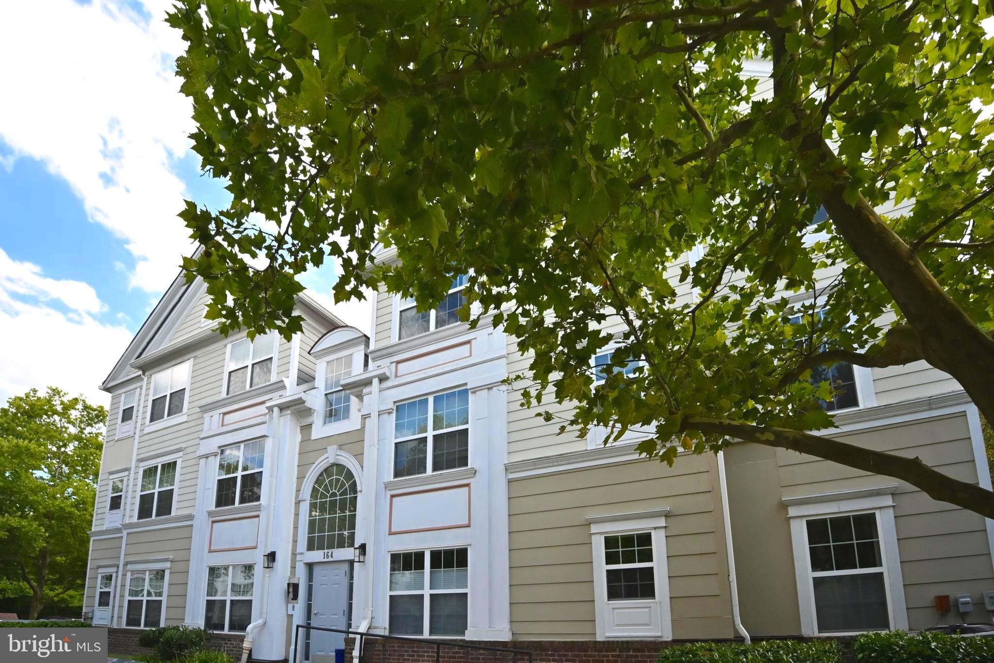 KENTLANDS RIDGE - Residential