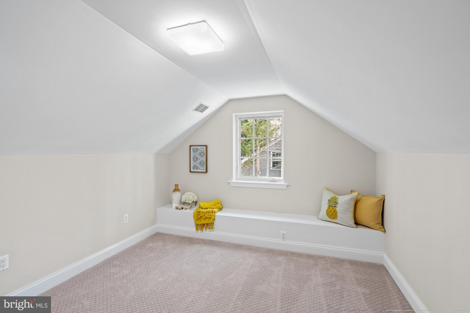 CHEVY CHASE VILLAGE - Residential