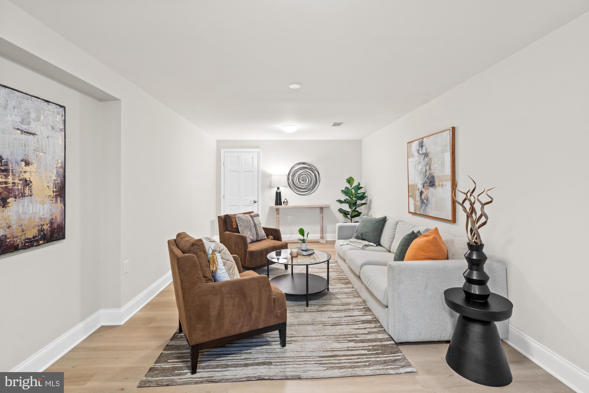 CHEVY CHASE VILLAGE - Residential