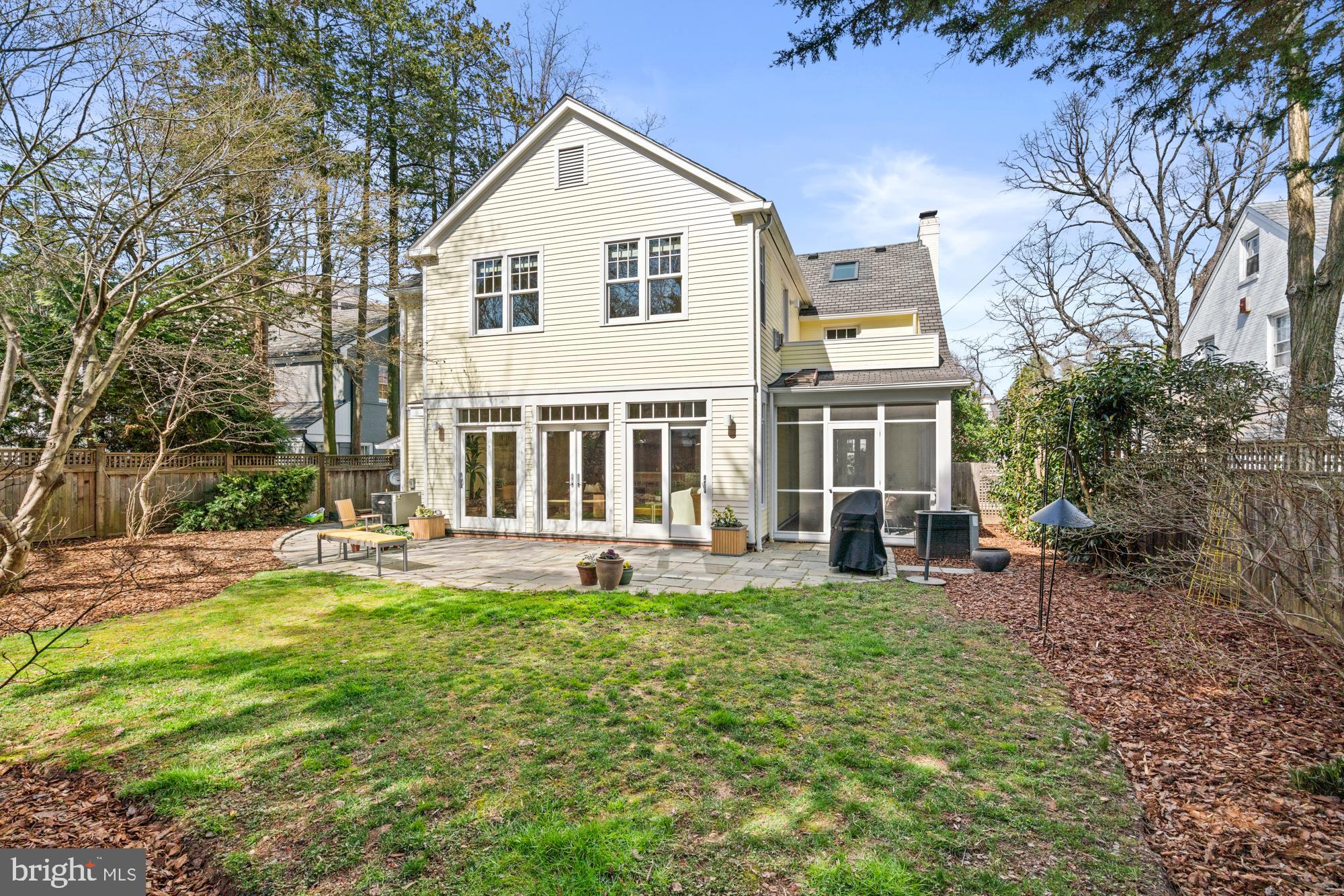 CHEVY CHASE VILLAGE - Residential