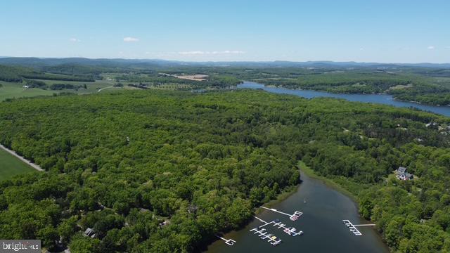 TURKEY NECK ESTATES - Land