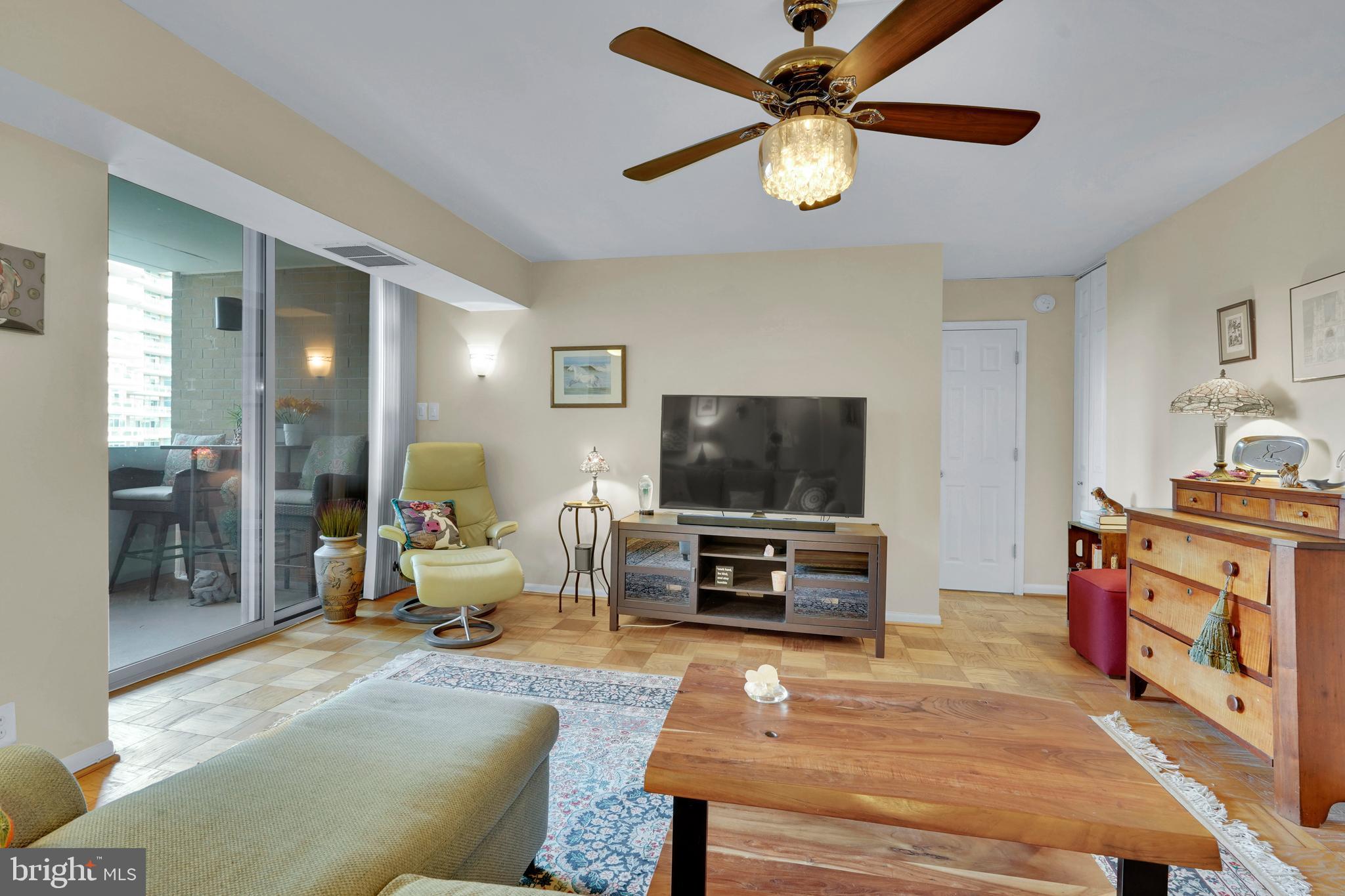 THE ELIZABETH - Residential