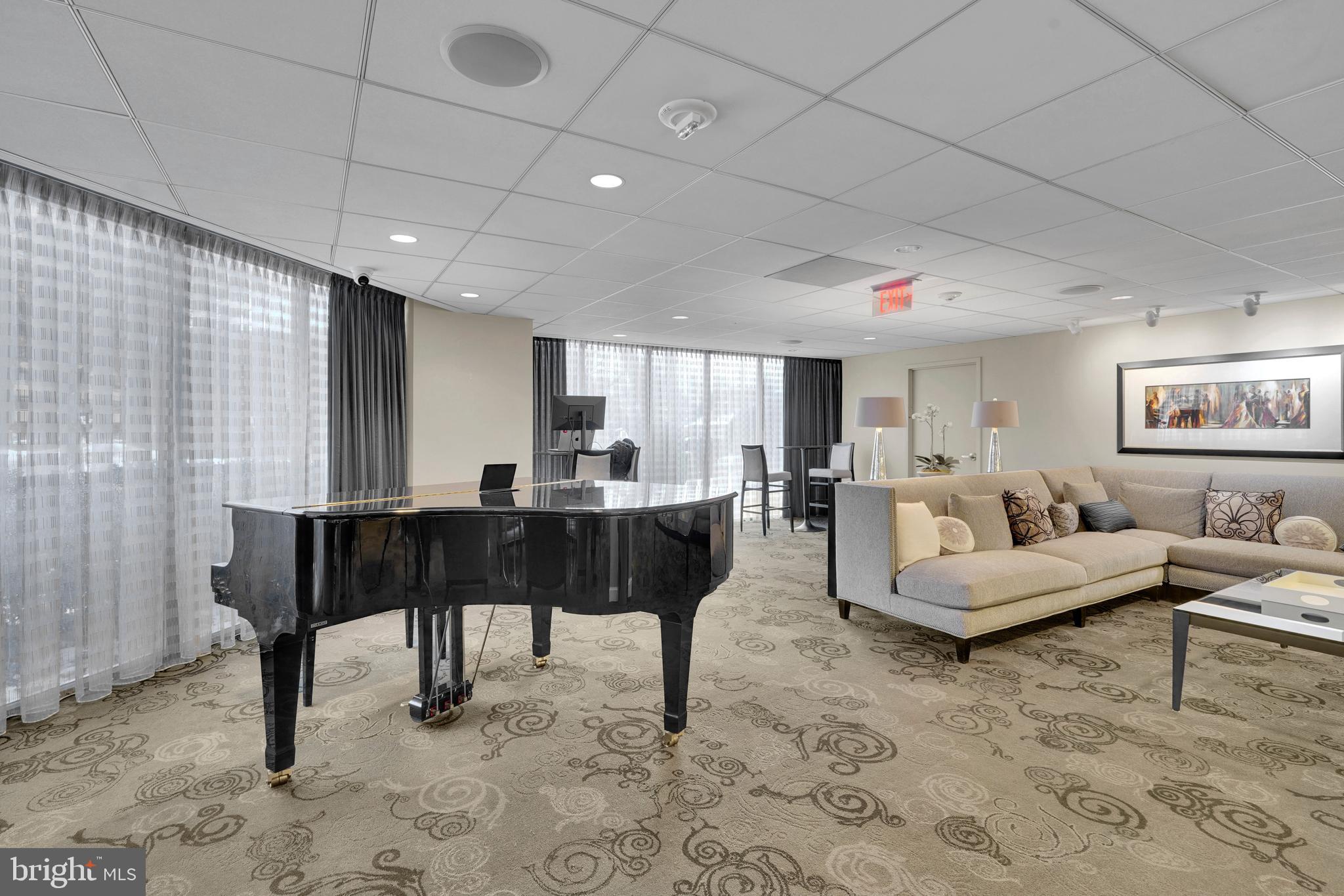 THE ELIZABETH - Residential