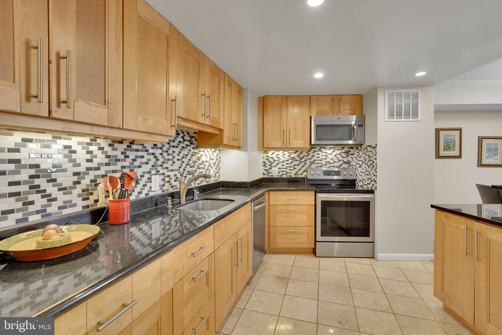 THE ELIZABETH - Residential