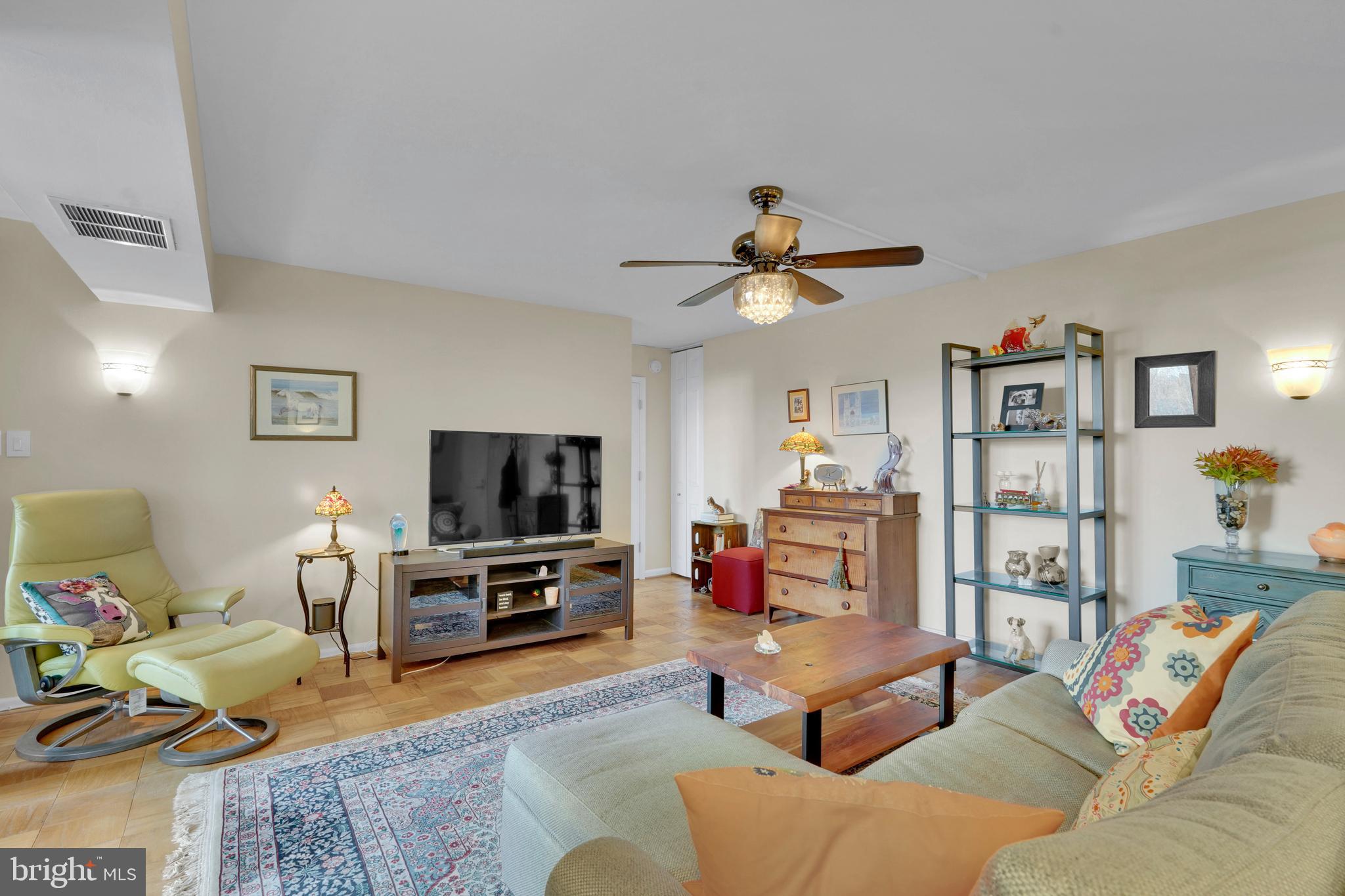 THE ELIZABETH - Residential
