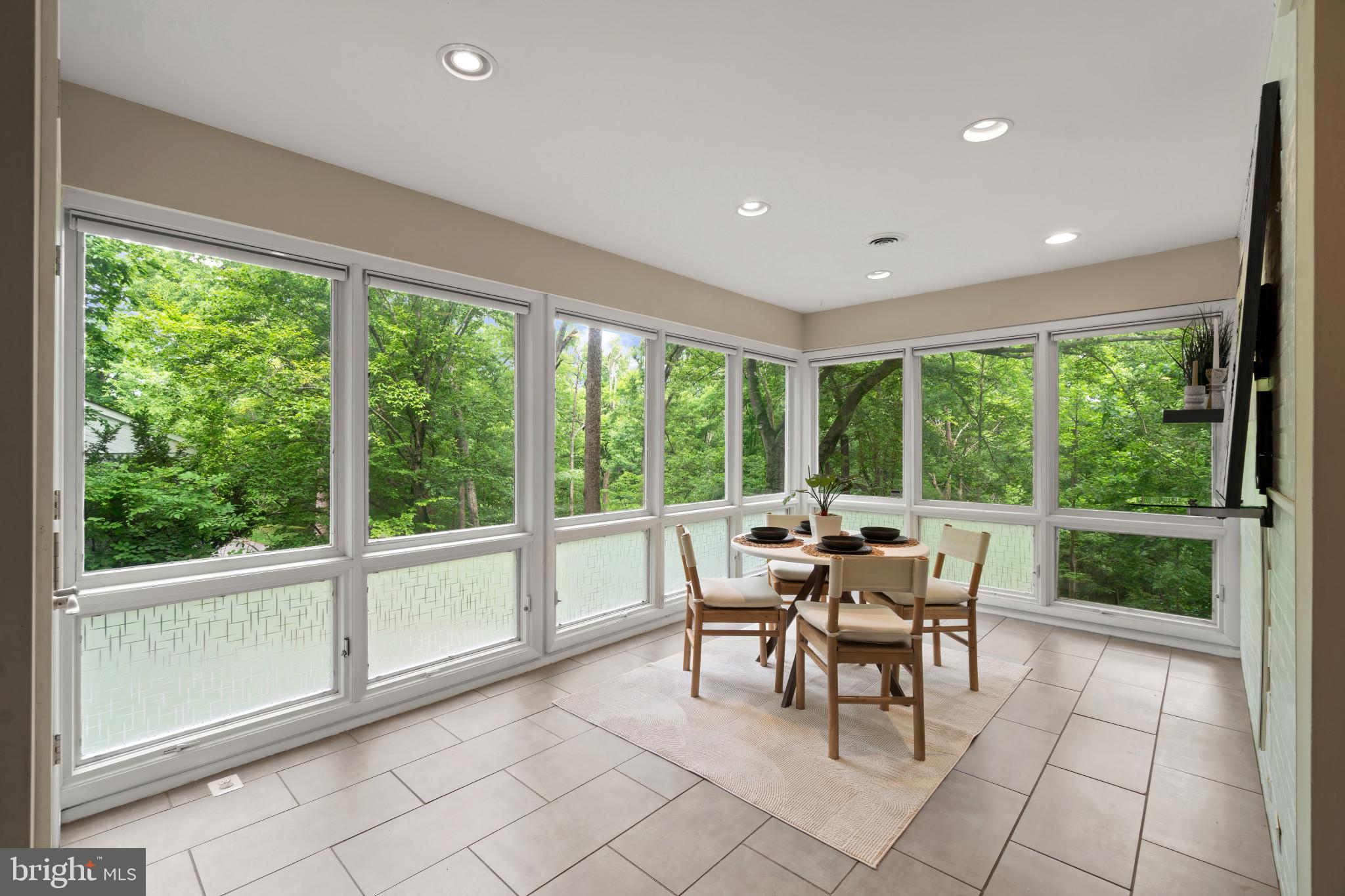 MOUNT WASHINGTON - Residential