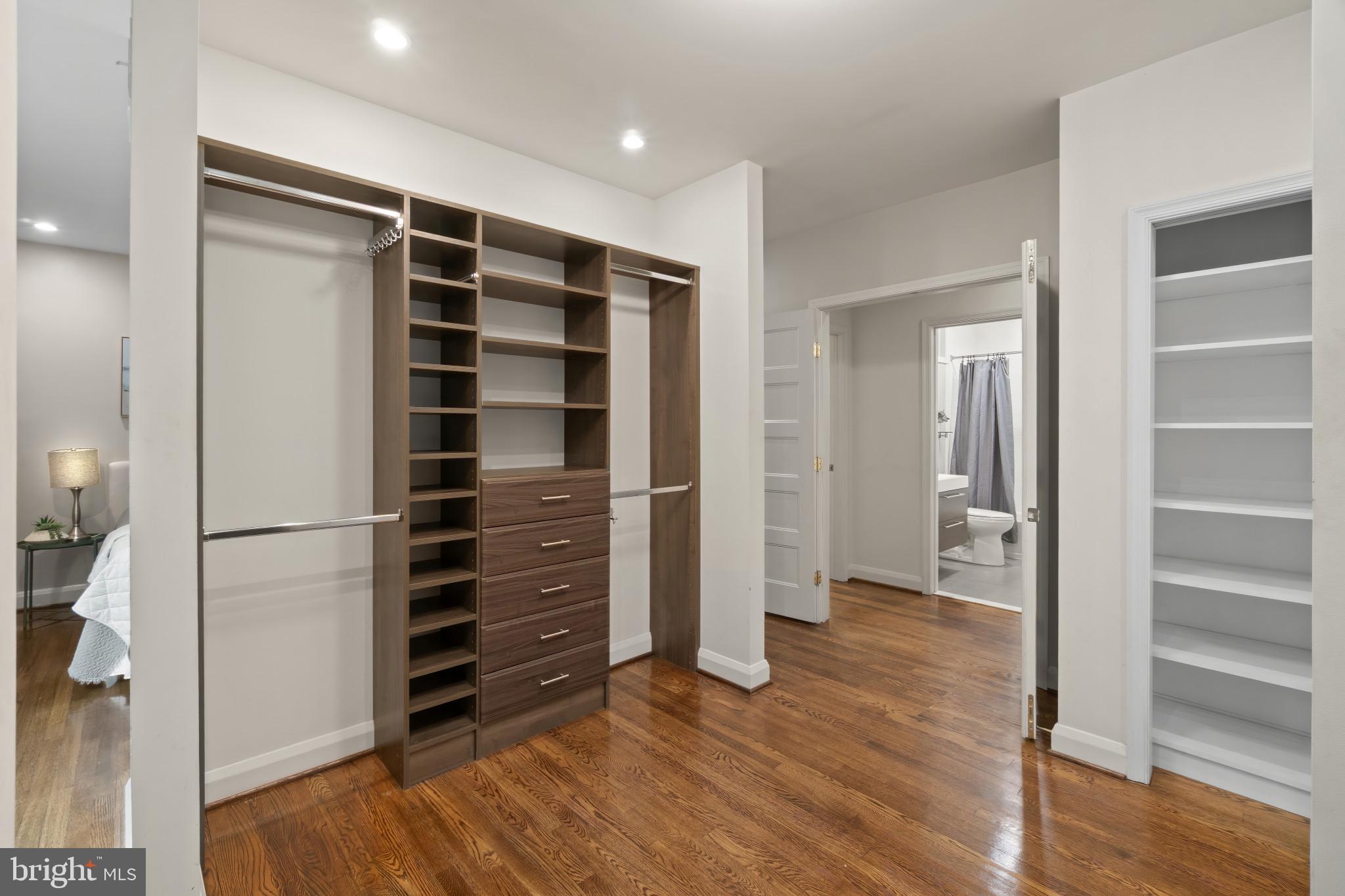 MOUNT WASHINGTON - Residential