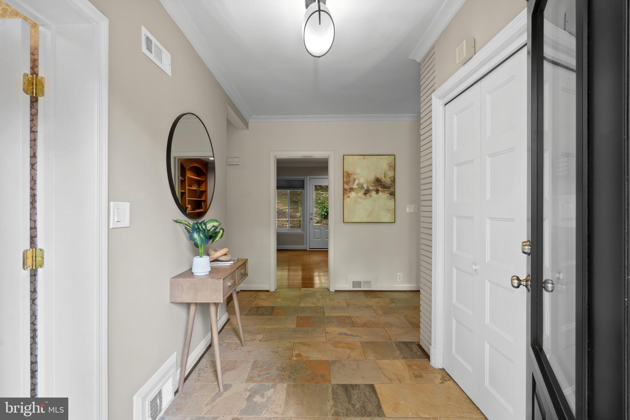 MOUNT WASHINGTON - Residential