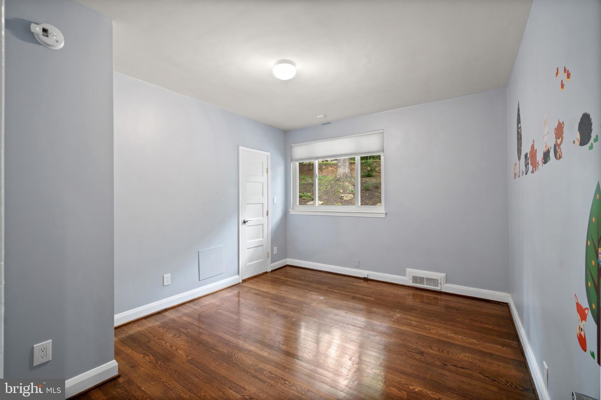 MOUNT WASHINGTON - Residential