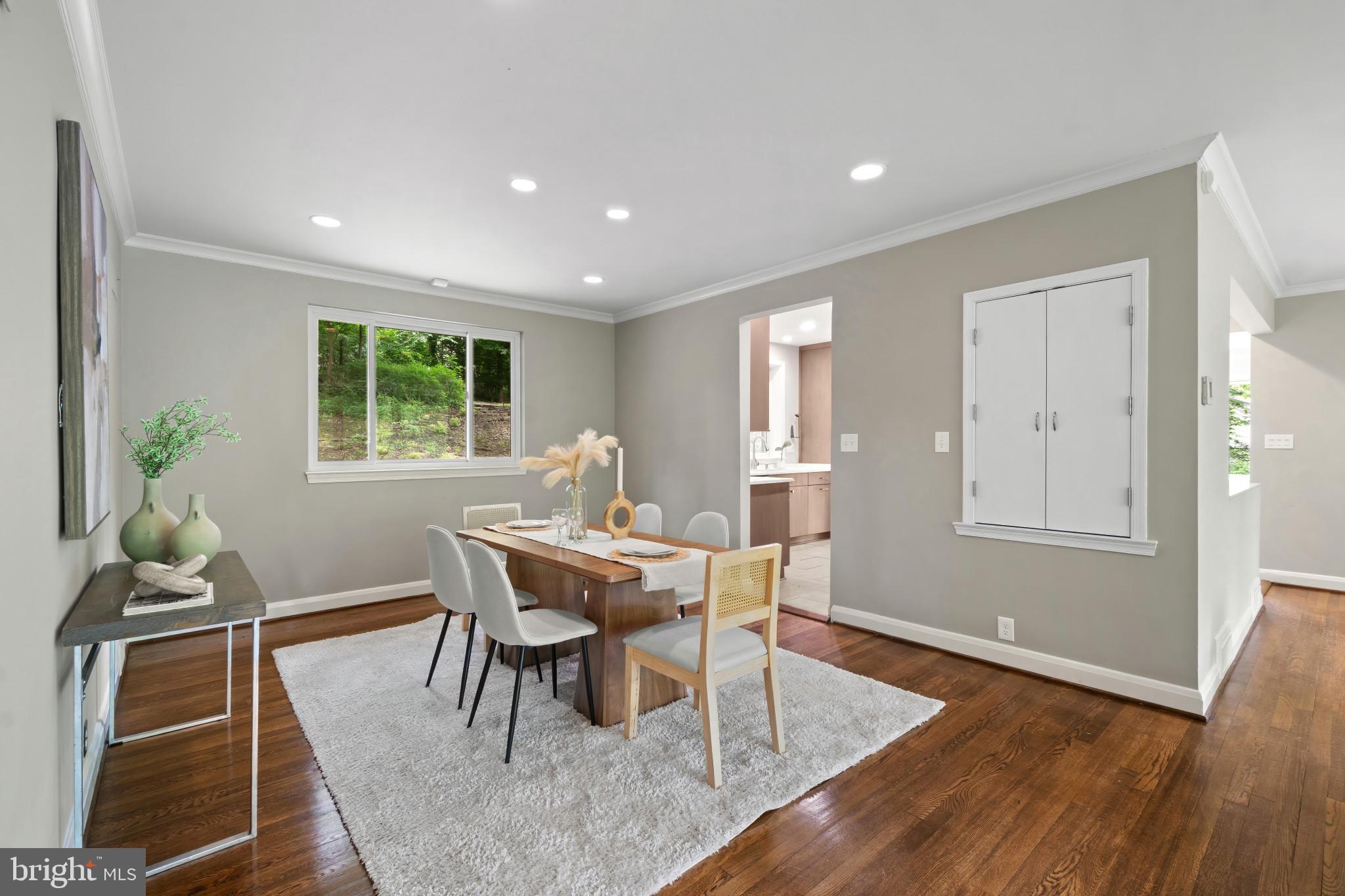 MOUNT WASHINGTON - Residential