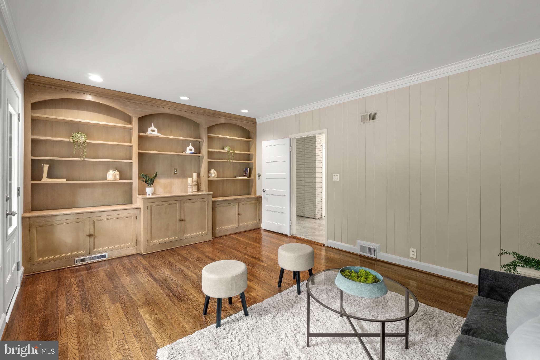 MOUNT WASHINGTON - Residential