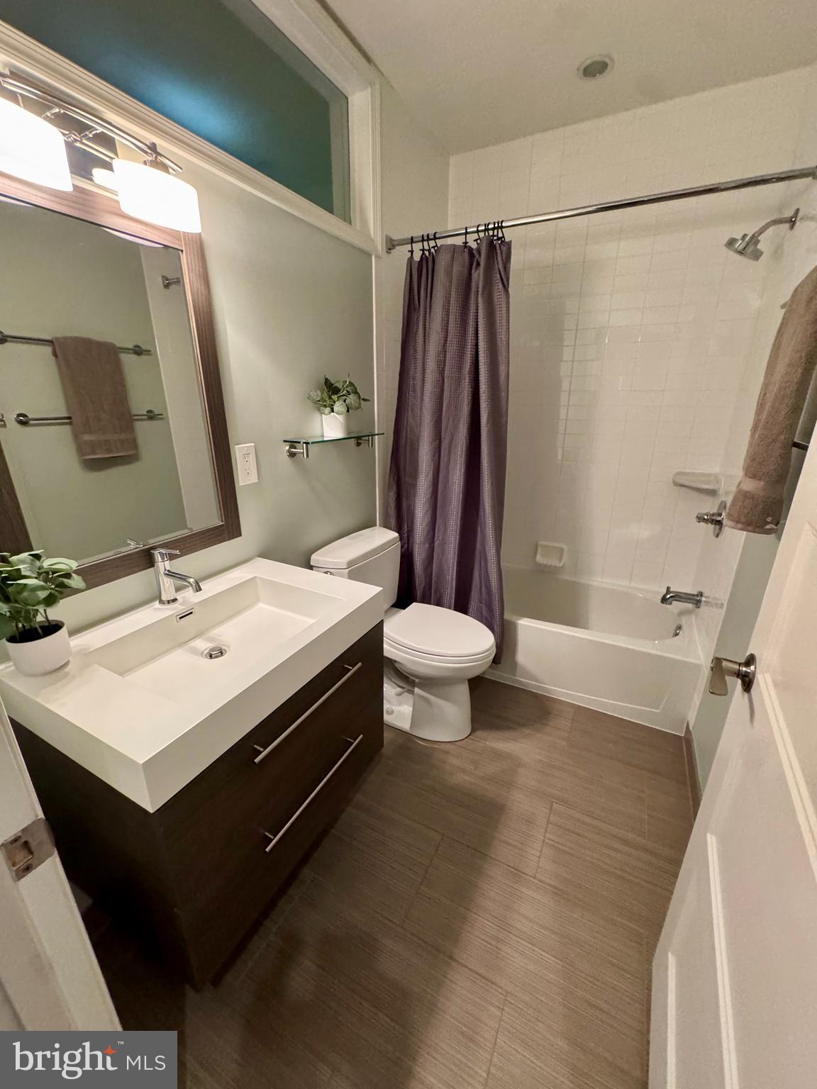 MOUNT WASHINGTON - Residential