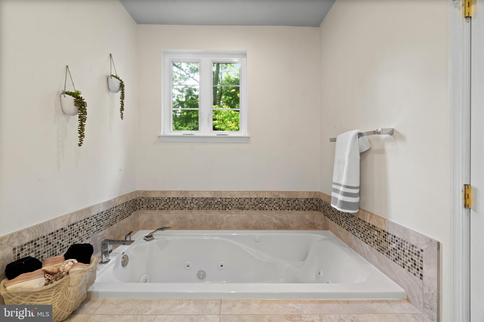 MOUNT WASHINGTON - Residential