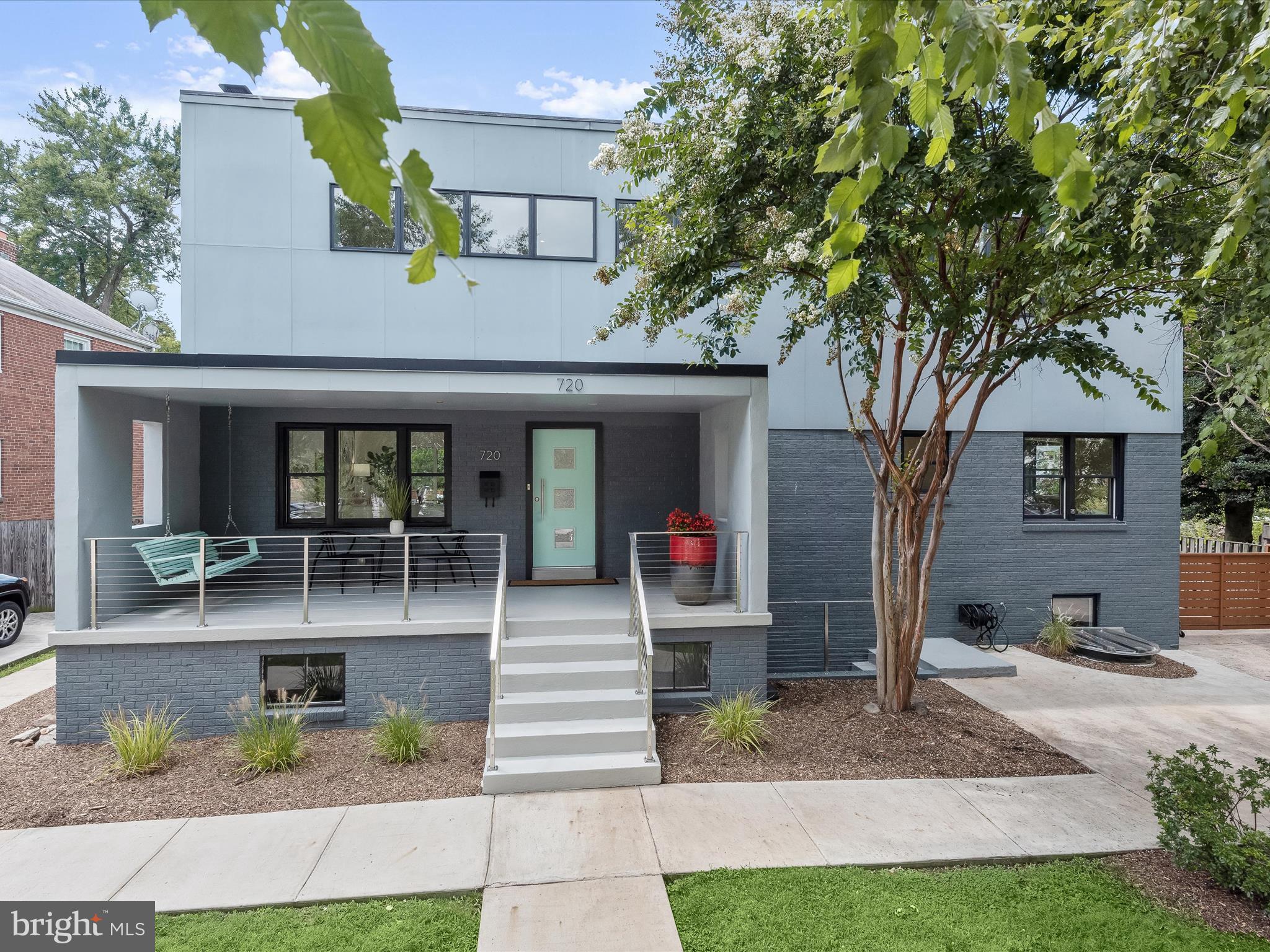 CLARENDON - Residential