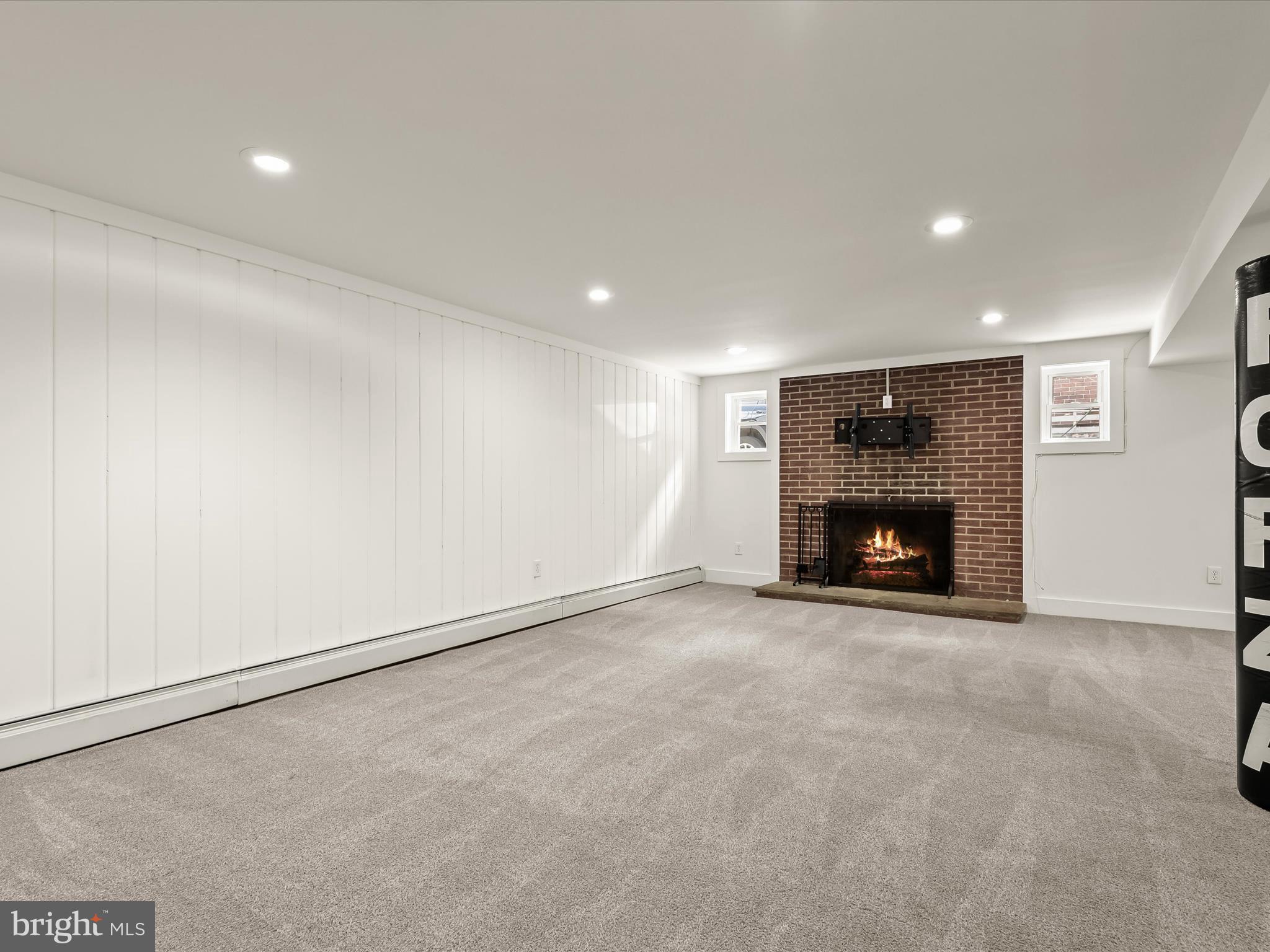 CLARENDON - Residential