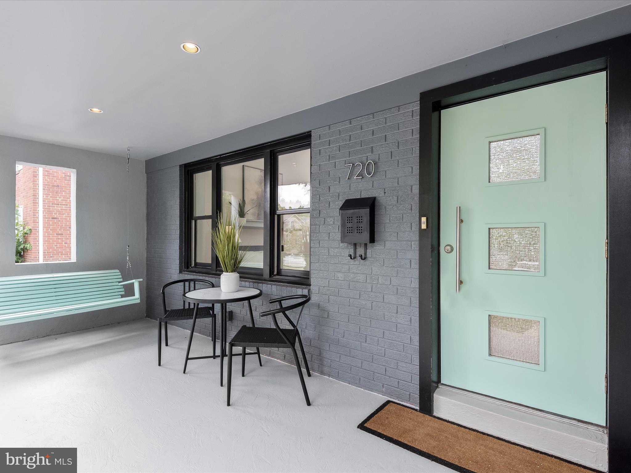 CLARENDON - Residential