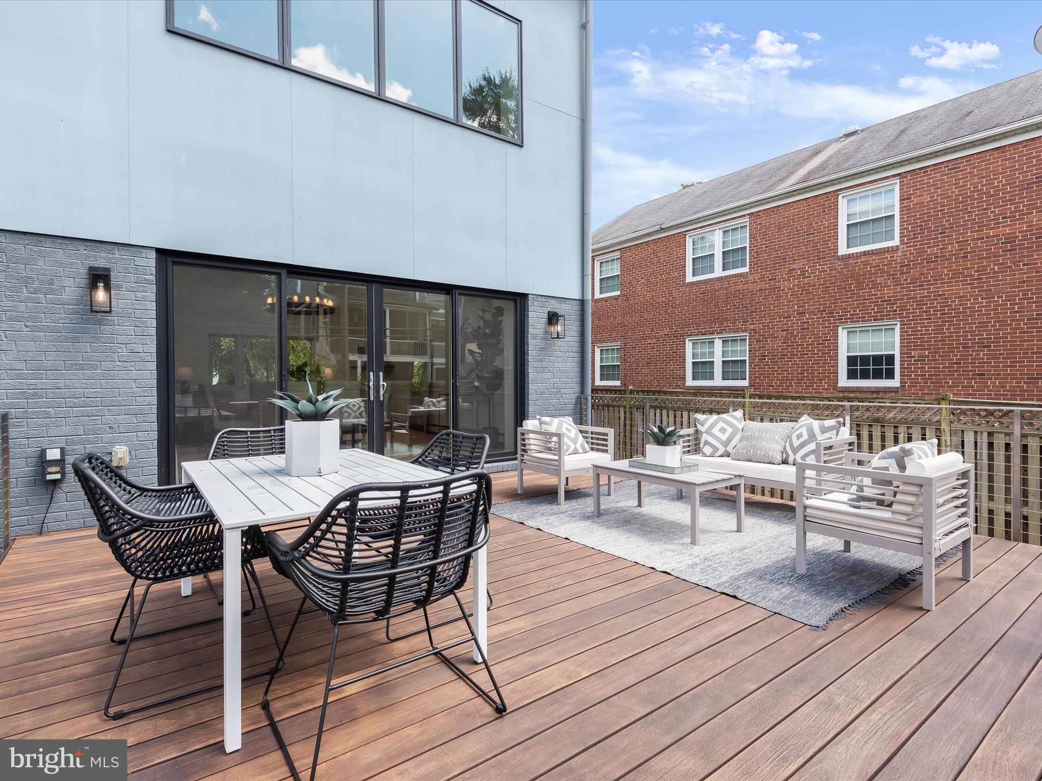 CLARENDON - Residential