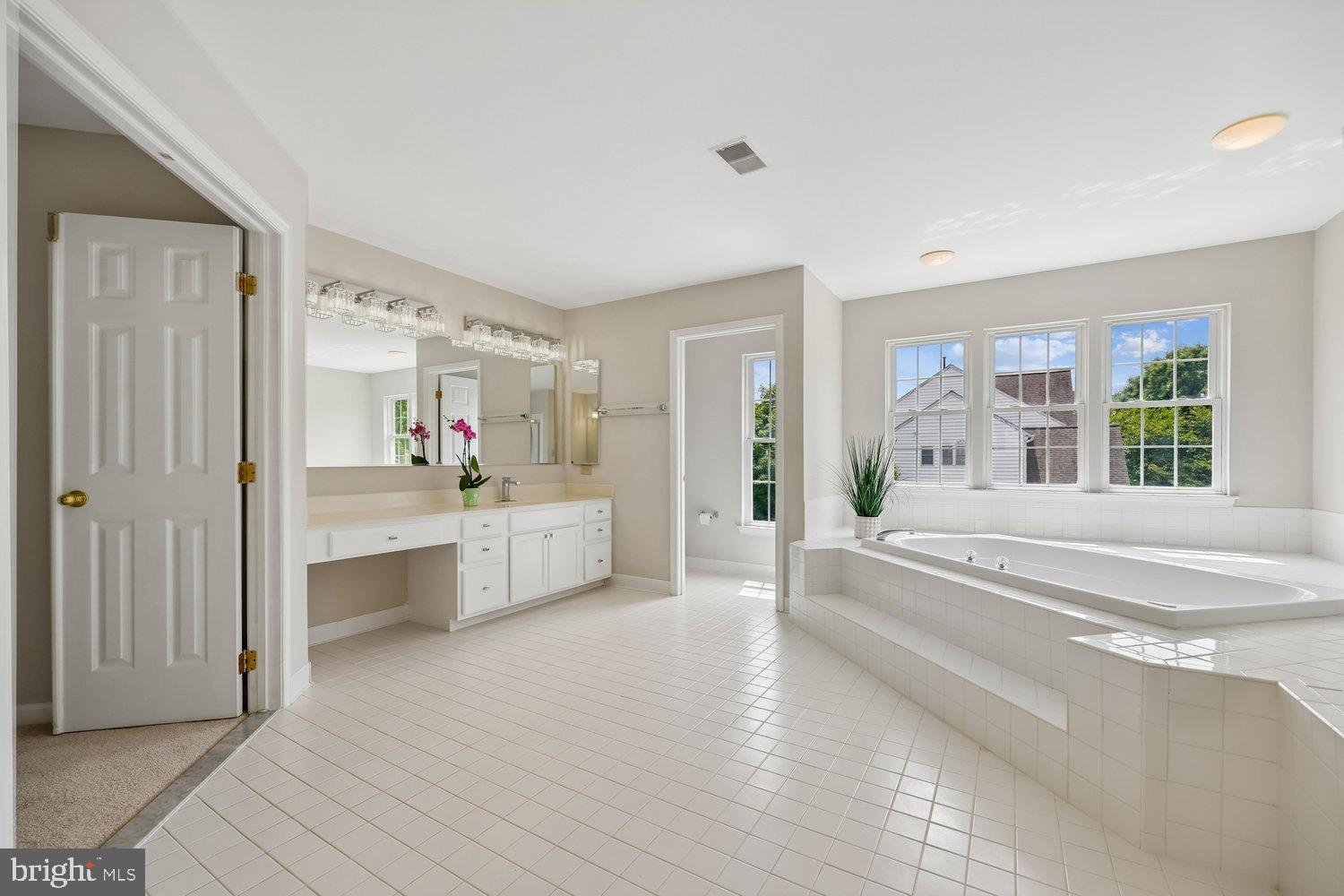 SENECA CROSSING - Residential