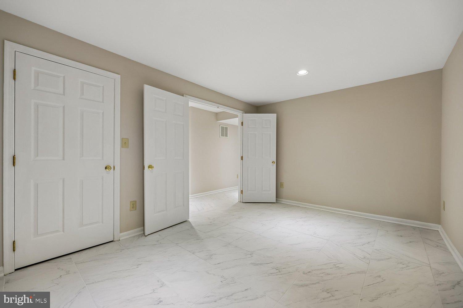 SENECA CROSSING - Residential