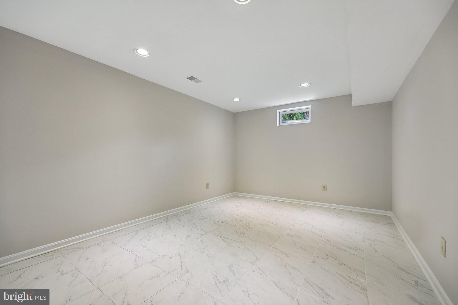 SENECA CROSSING - Residential