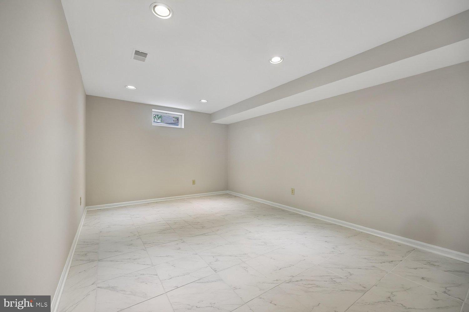 SENECA CROSSING - Residential