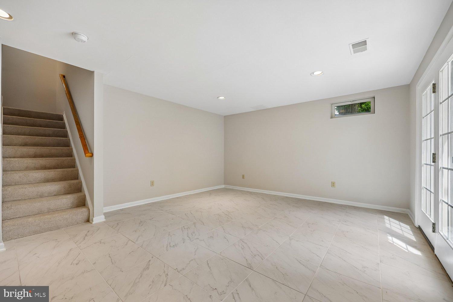 SENECA CROSSING - Residential
