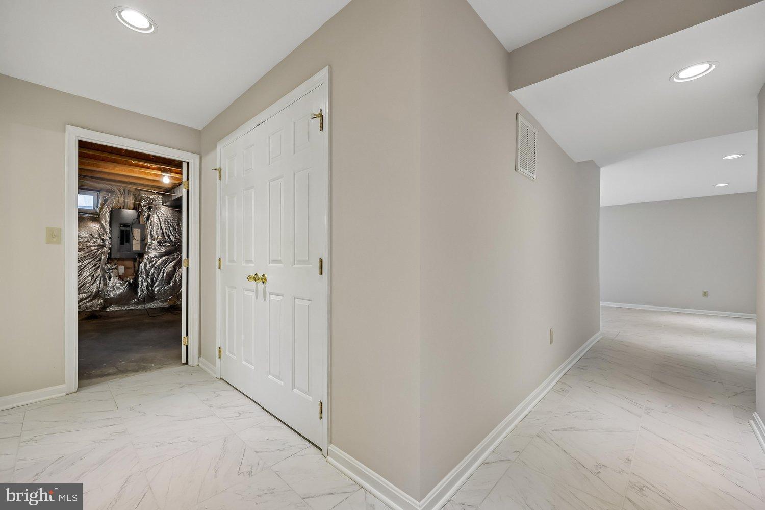 SENECA CROSSING - Residential