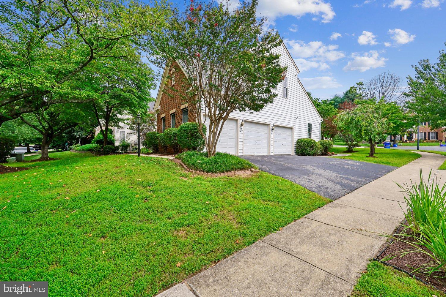 SENECA CROSSING - Residential