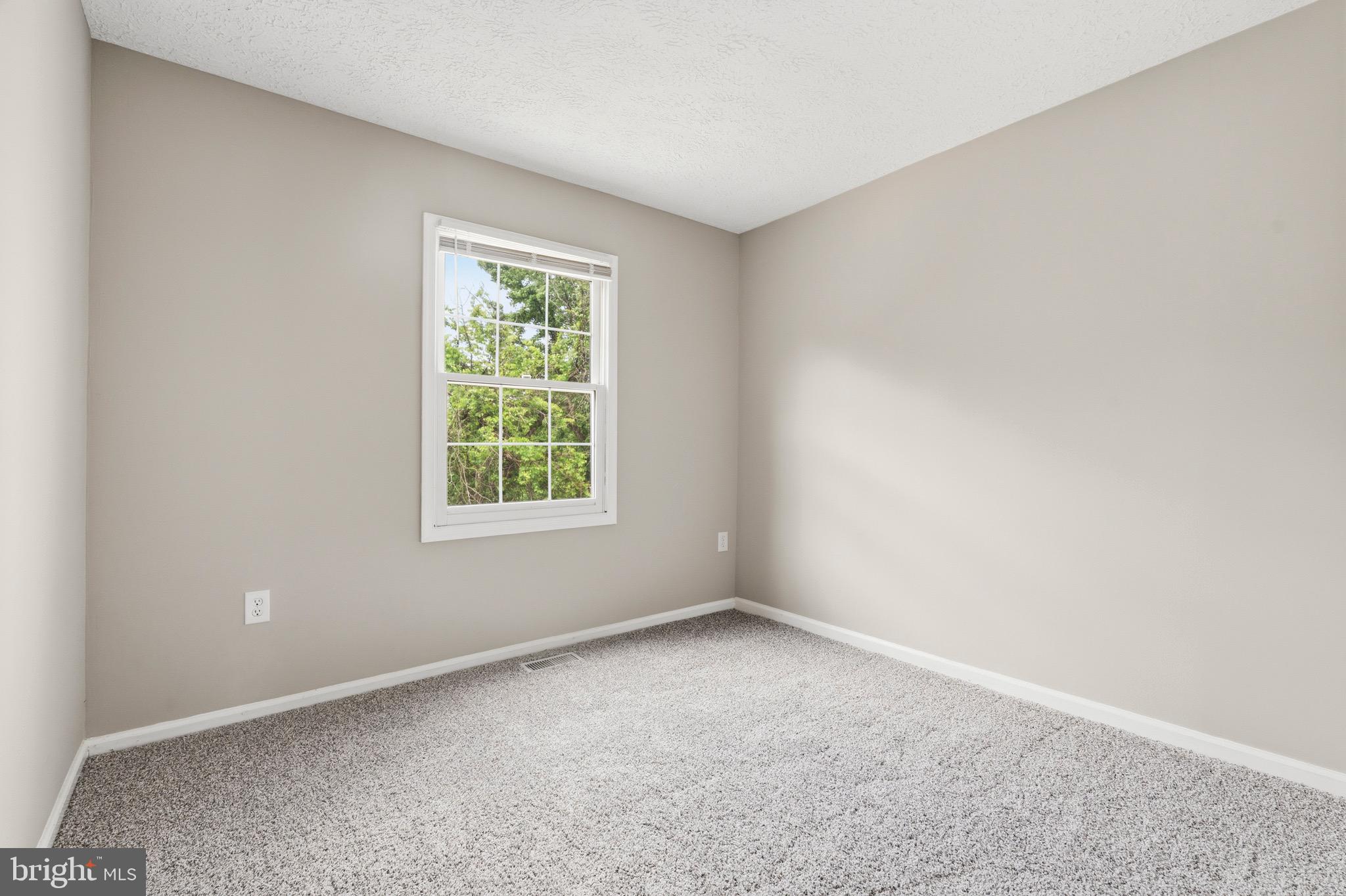 HILLCREST TOWNE - Residential