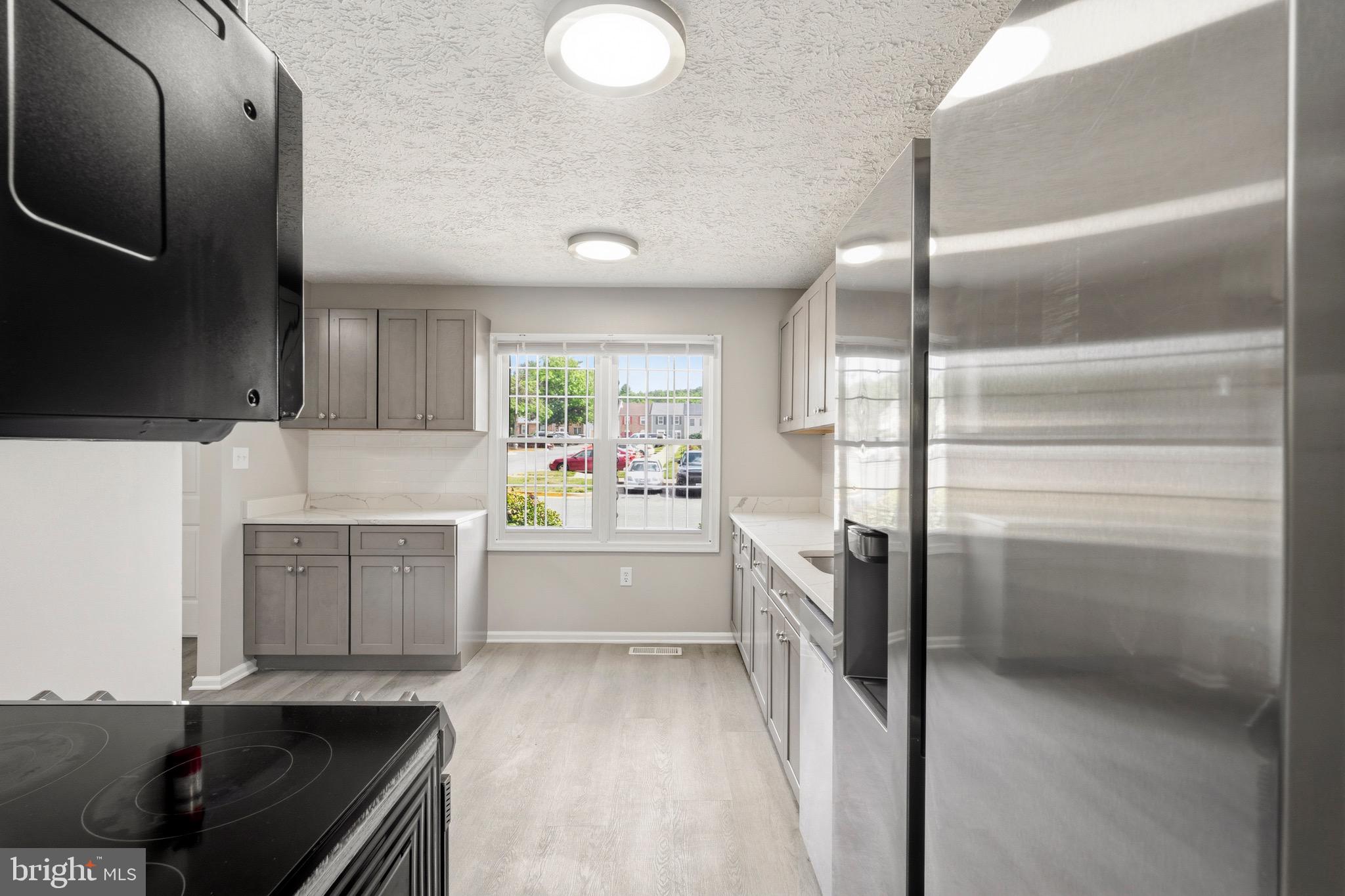 HILLCREST TOWNE - Residential