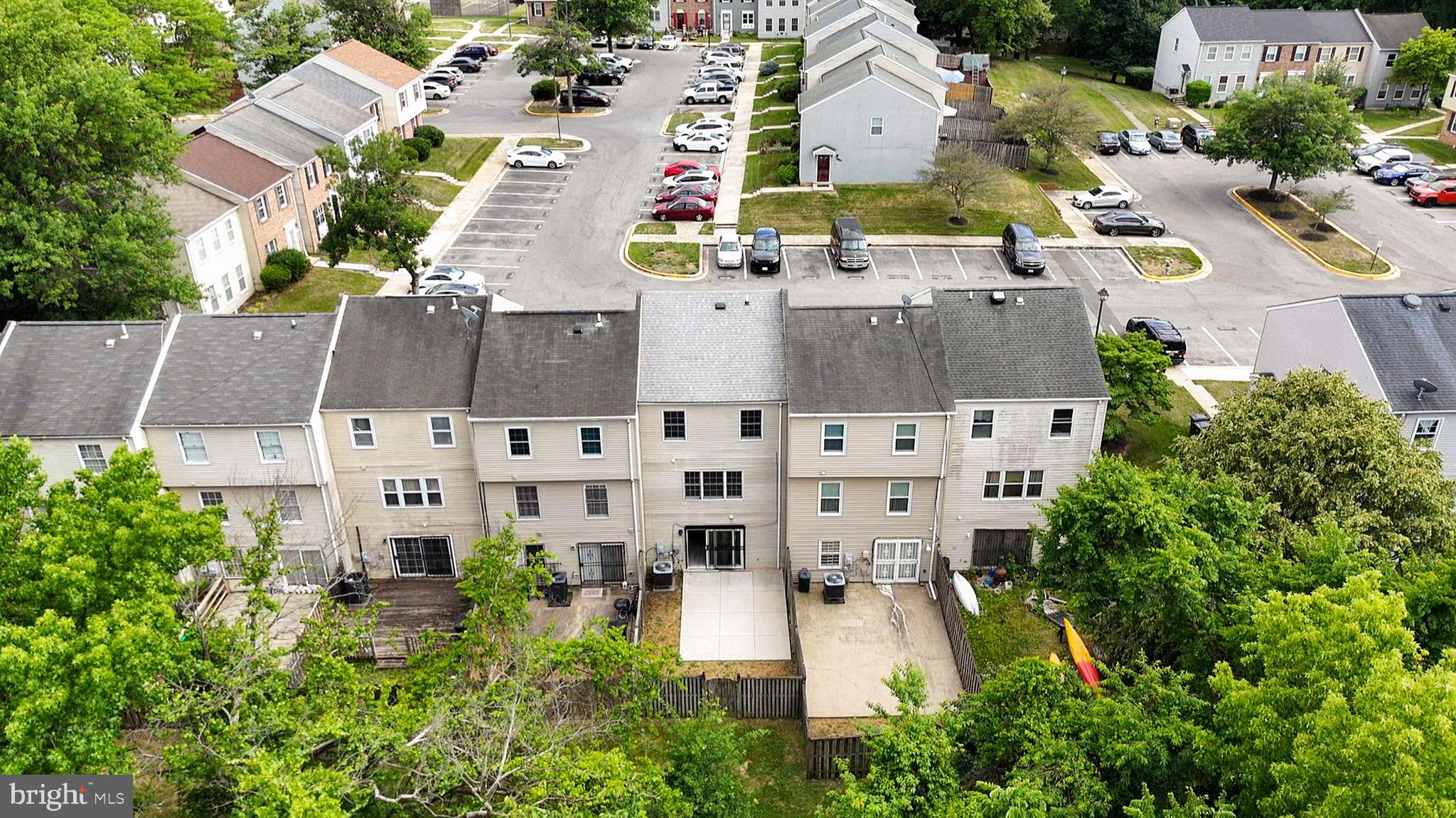 HILLCREST TOWNE - Residential