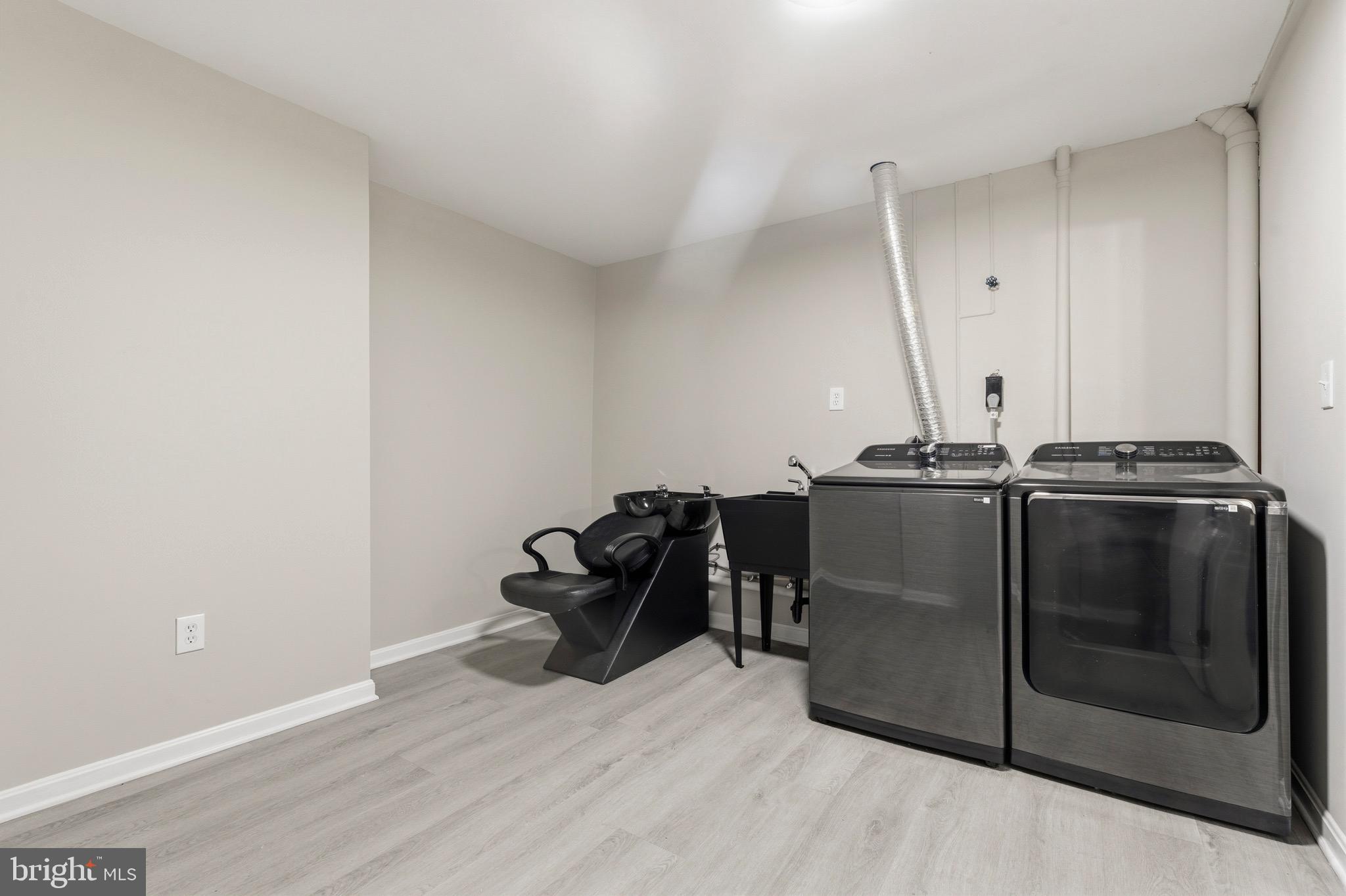 HILLCREST TOWNE - Residential
