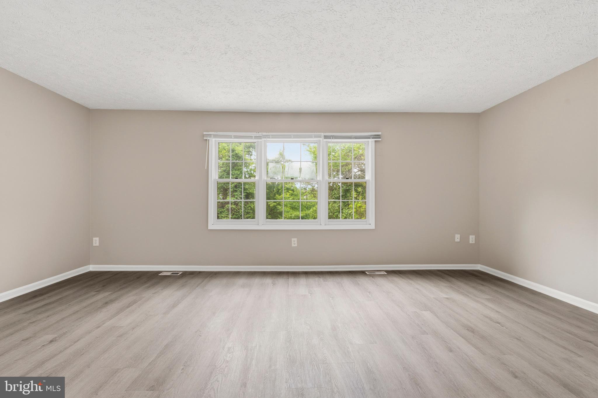HILLCREST TOWNE - Residential