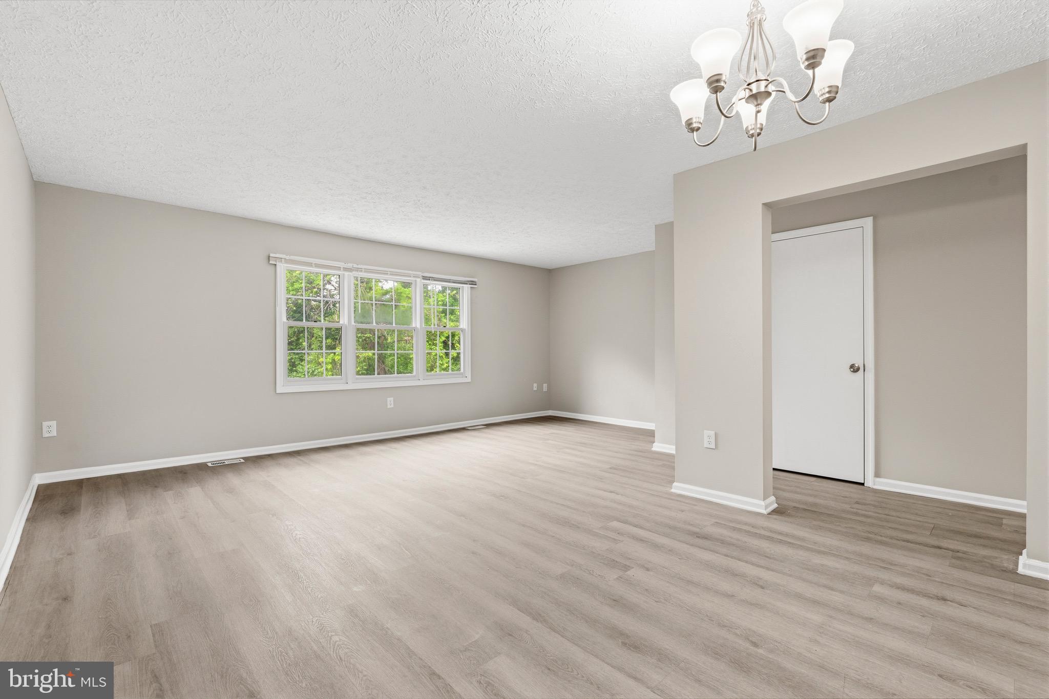 HILLCREST TOWNE - Residential