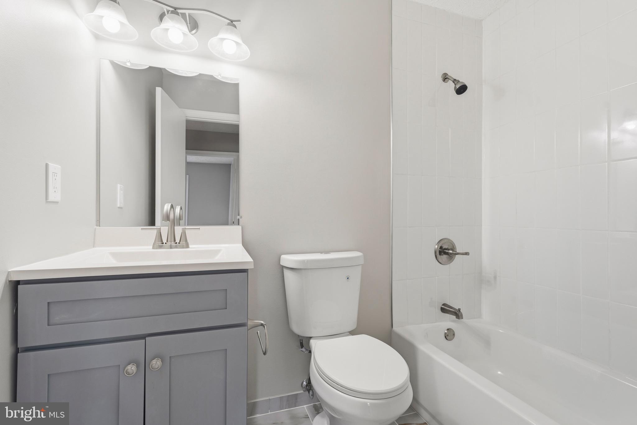 HILLCREST TOWNE - Residential