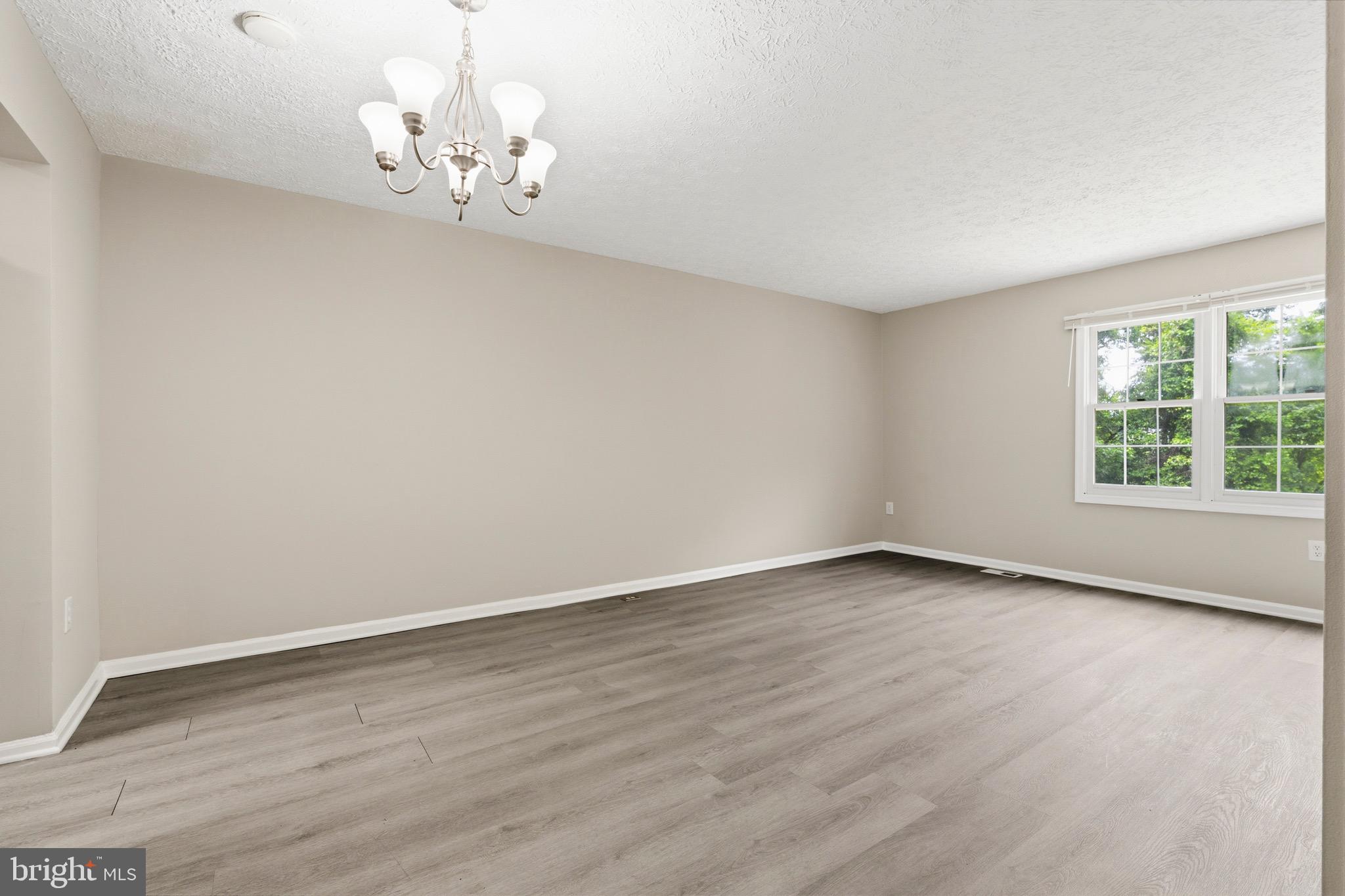 HILLCREST TOWNE - Residential