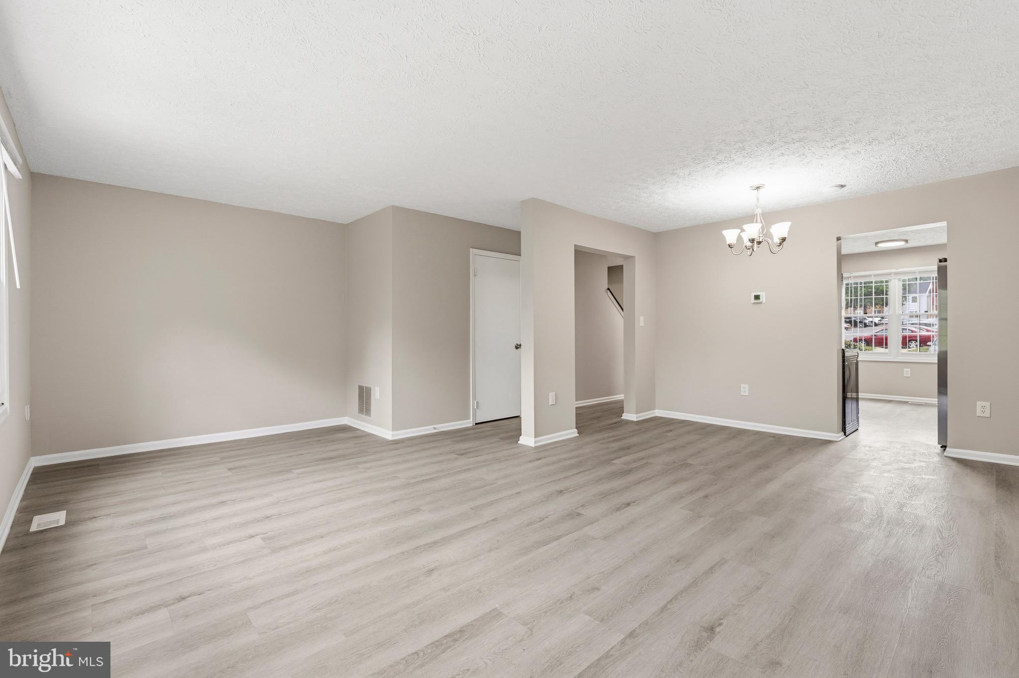 HILLCREST TOWNE - Residential