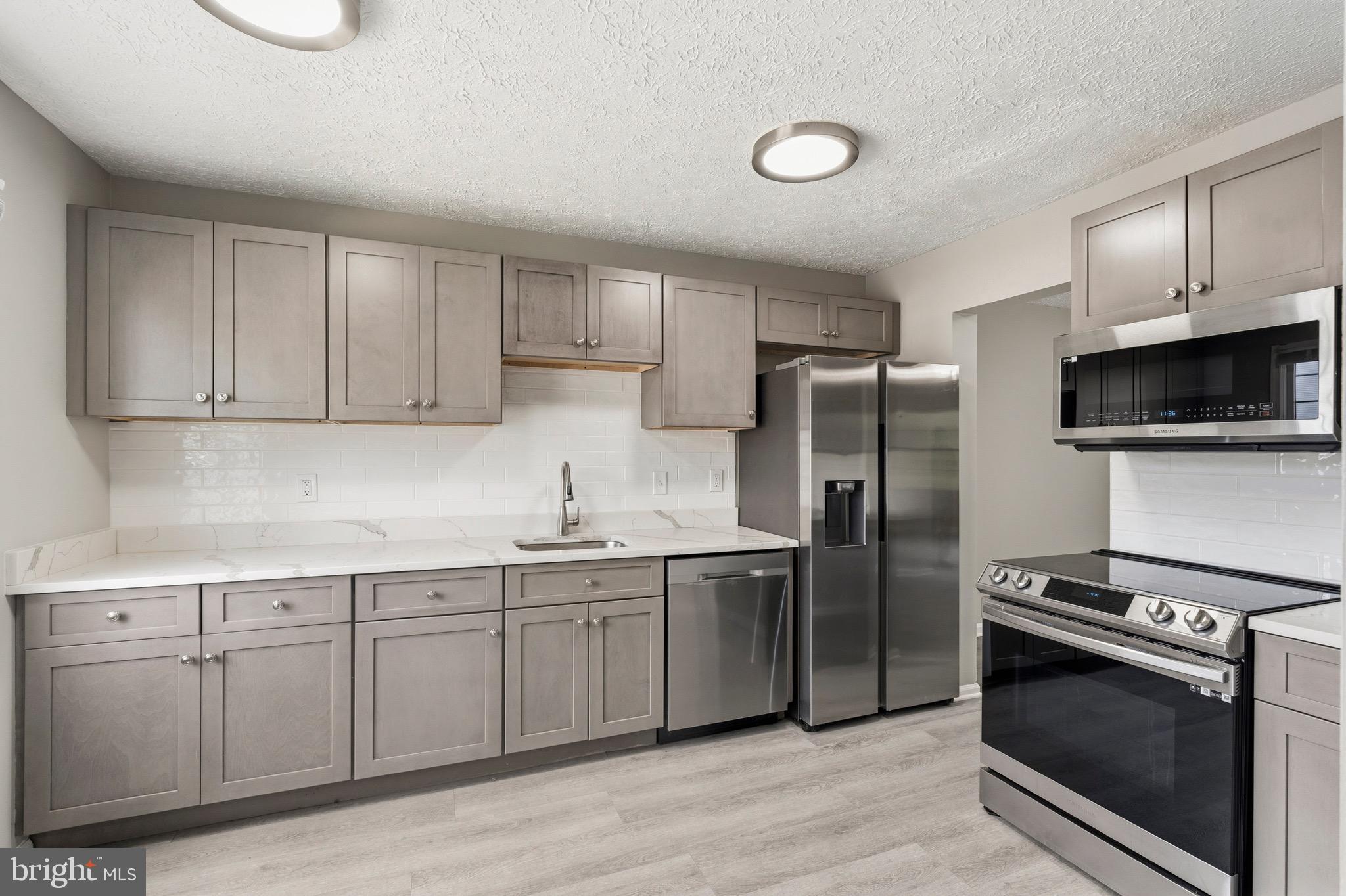 HILLCREST TOWNE - Residential