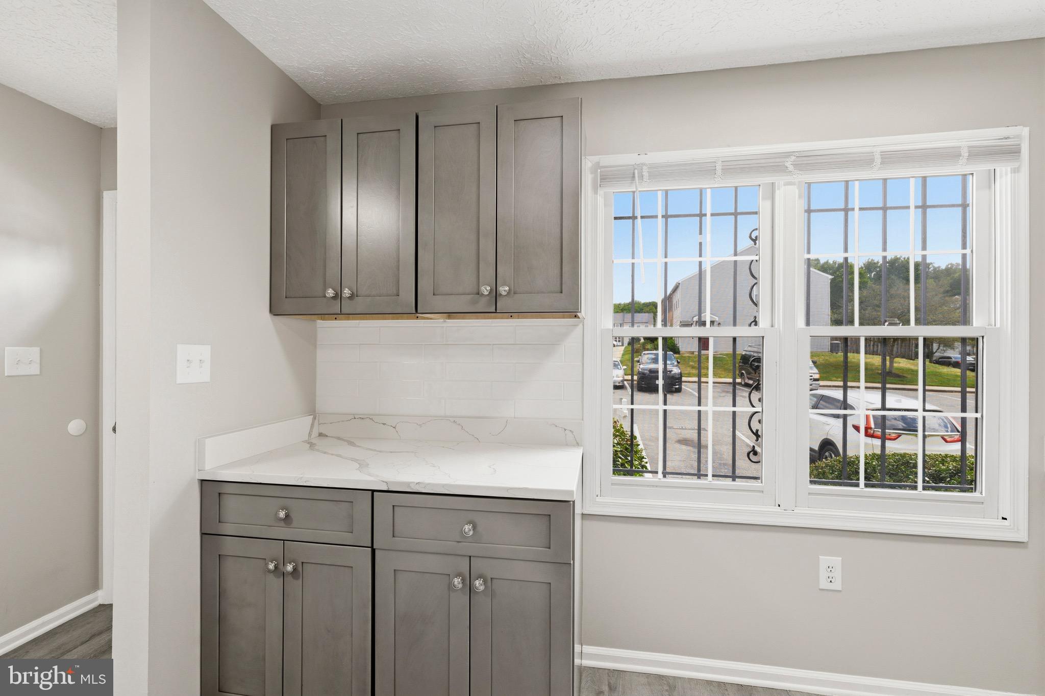 HILLCREST TOWNE - Residential