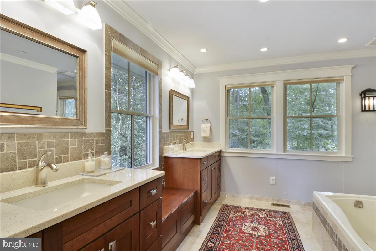 HARBOR HILLS - Residential