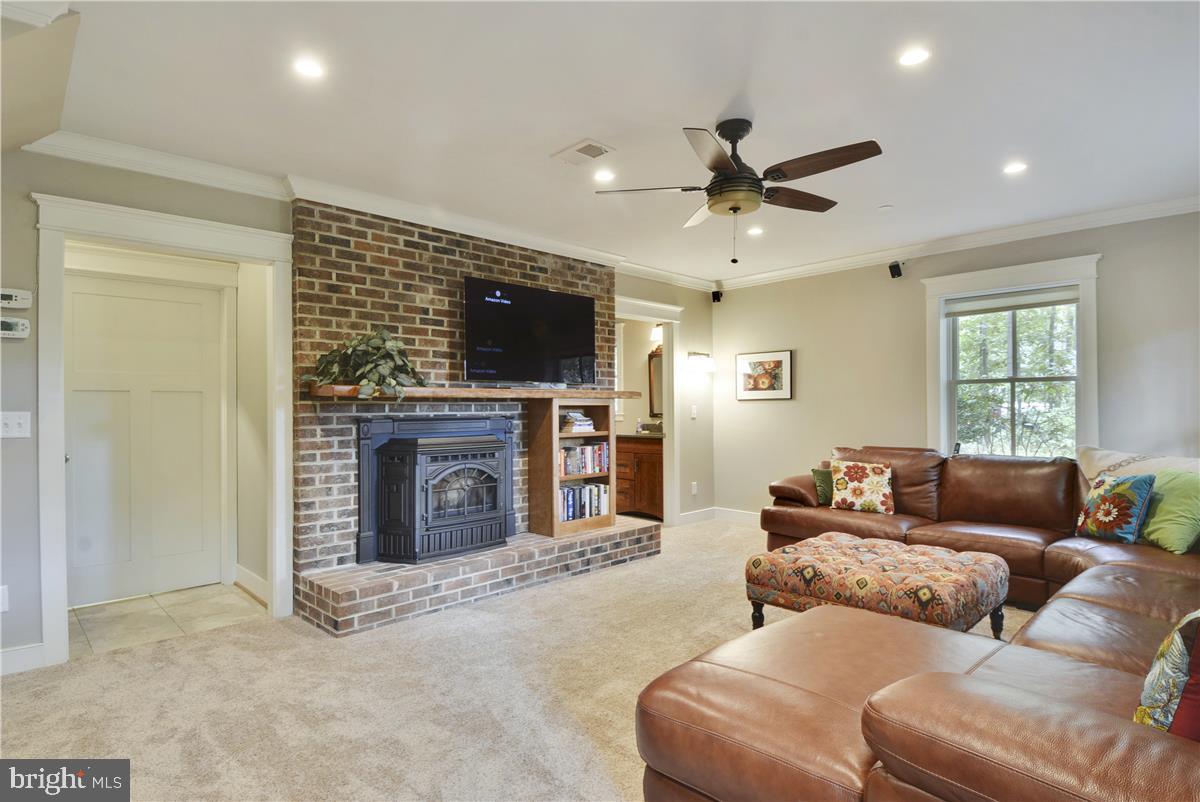 HARBOR HILLS - Residential