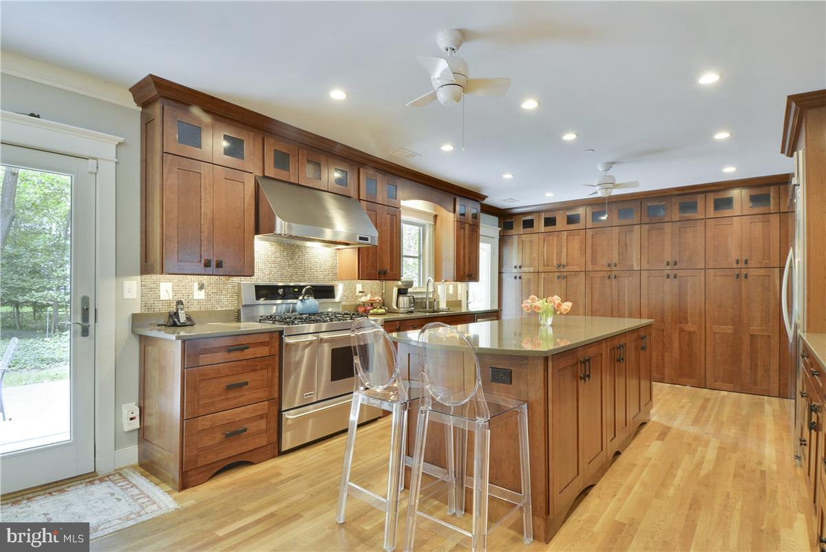 HARBOR HILLS - Residential