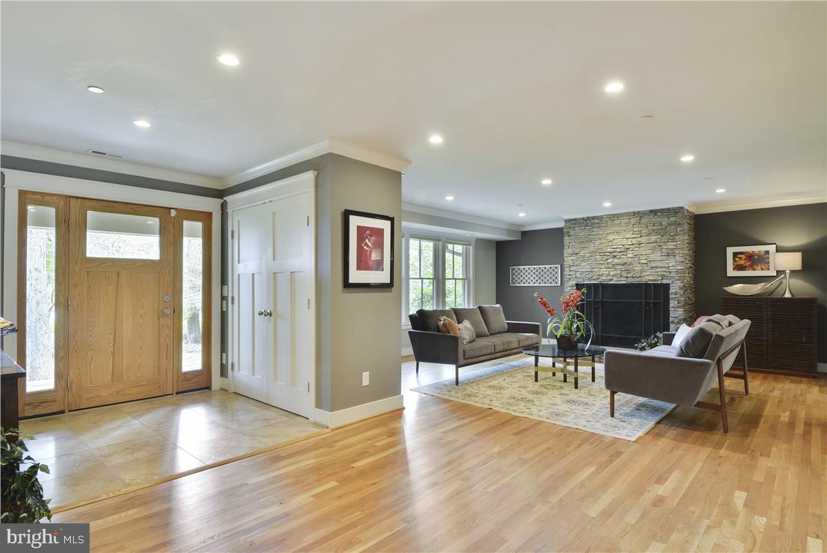 HARBOR HILLS - Residential
