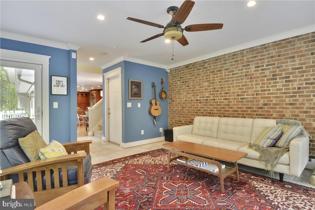 HARBOR HILLS - Residential