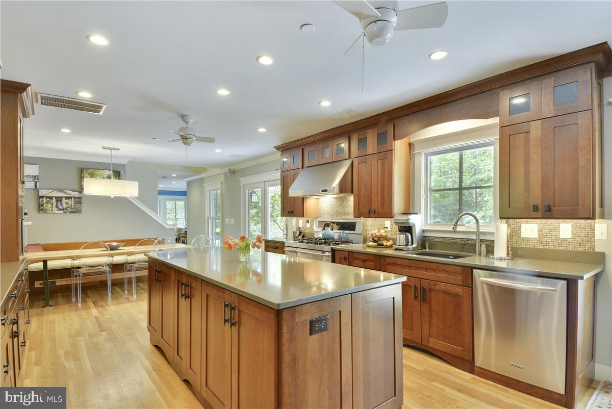 HARBOR HILLS - Residential